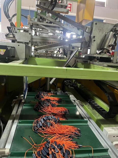 Dongguan Xinwei Clothing Accessories Co.,Ltd.