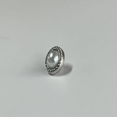 OEM hàng loạt quần áo trang trí và phụ kiện nút cho áo sơ mi