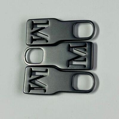 Woodpecker Bag Making Accessories Utilizing Die-casting Polishing Plating Techniques for Consistent and Attractive Finish