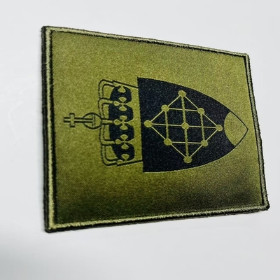 Glossy hoặc Matte Finish Clothing Patches hình chữ nhật Logo tùy chỉnh bền